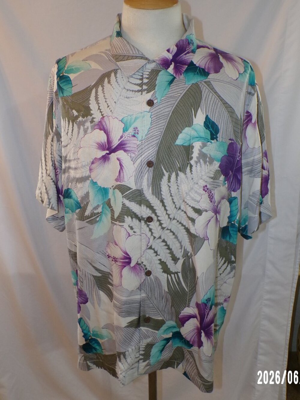 TOMMY BAHAMA 100% SILK HAWAIIAN ALOHA FLORAL CAMP SHIRT